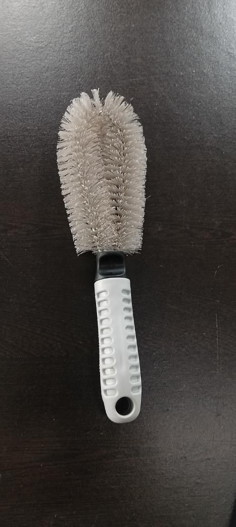 Car Tire Cleaning Brush – Heavy-Duty Wheel & Rim Scrubber